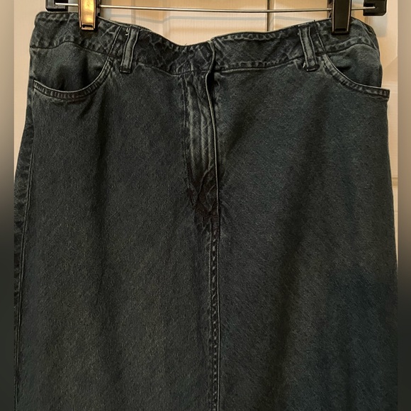 Massimo floorlength denim skirt. 100% cotton. Soft. Sz 14. Belt loops. 2 pockets - Picture 2 of 4